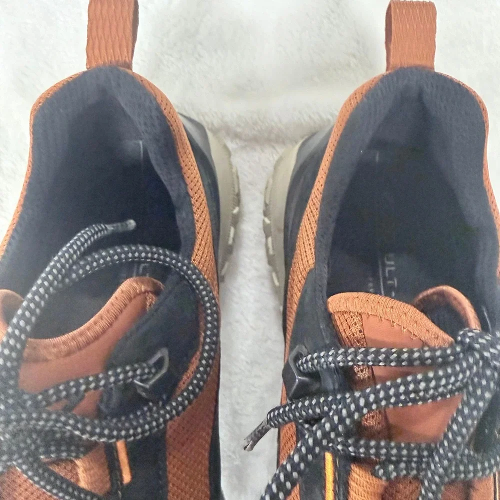 ECCO ULT-TRN Waterproof Hiking Shoes Mens 10-10.5 Brown Black Michelin Sole 44